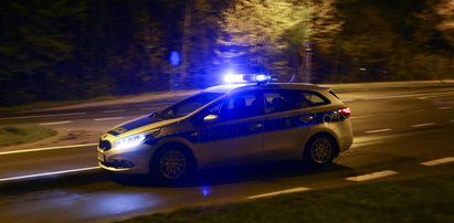 Nocny dramat w Lublinie. BMW wpadło w poślizg i wbiło się w latarnię