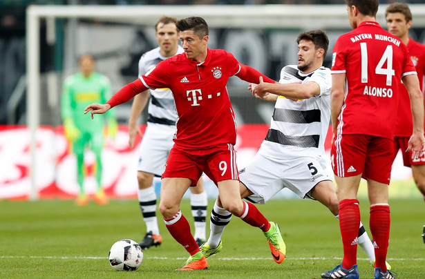 Liga niemiecka: Lewandowski tym razem bez gola. Bayern coraz bliżej mistrzostwa