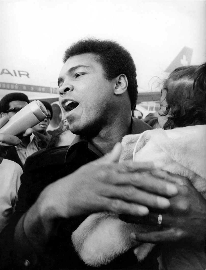 Muhammad Ali odszedł. Przypomnij sobie jak żył legendarny pięściarz