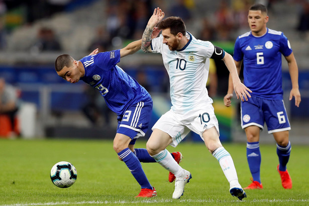 Argentyna na ostatnim miejscu, ale z szansami na awans do ćwierćfinału Copa America [WIDEO]