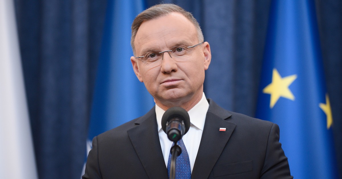 „Ta sytuacja jest groteskowa i hańbiąca dla instytucji prezydenta”