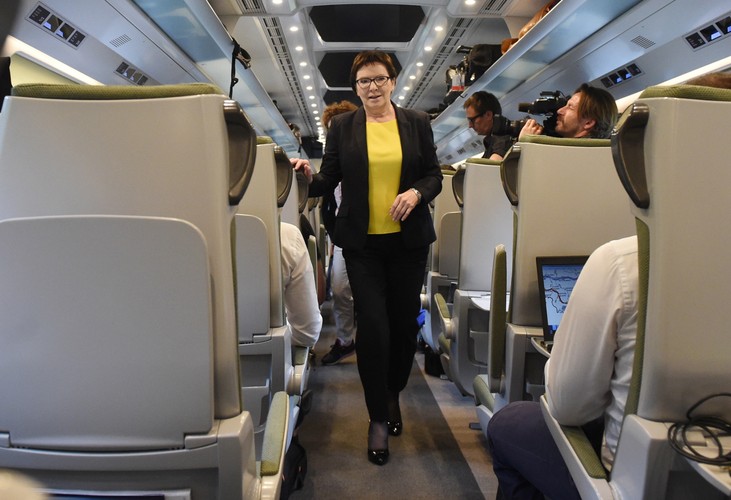 Ewa Kopacz w drodze na Dolny Śląsk