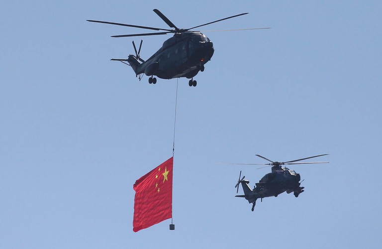 Parada wojskowa w Pekinie z okazji 70. rocznicy zakończenia II wojny światowej. Helikoptery  Fot. EPA/WU HONG