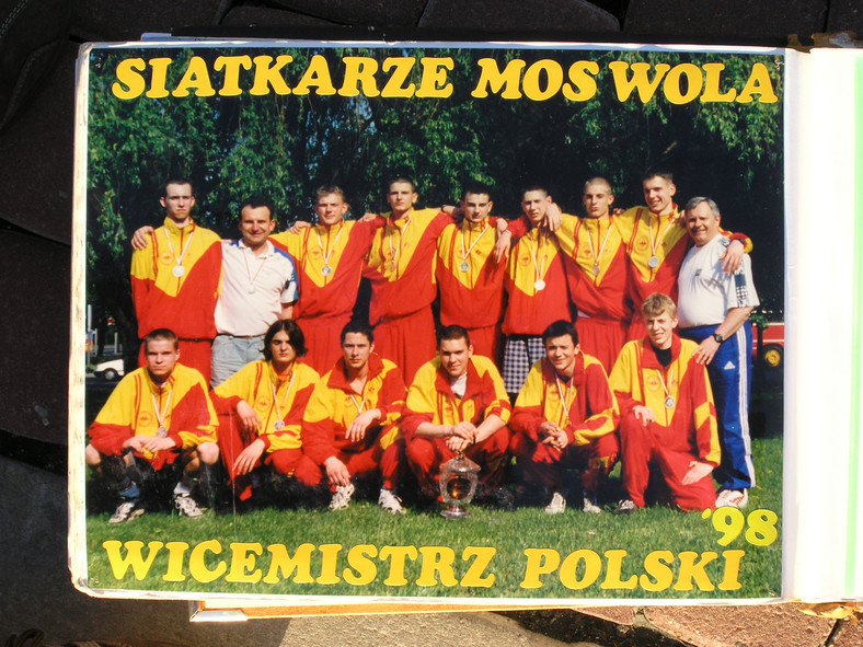 W MOS Wola Warszawa Gołaś występował od I do III klasy liceum. Każdy rok kończył z medalem mistrzostw Polski.