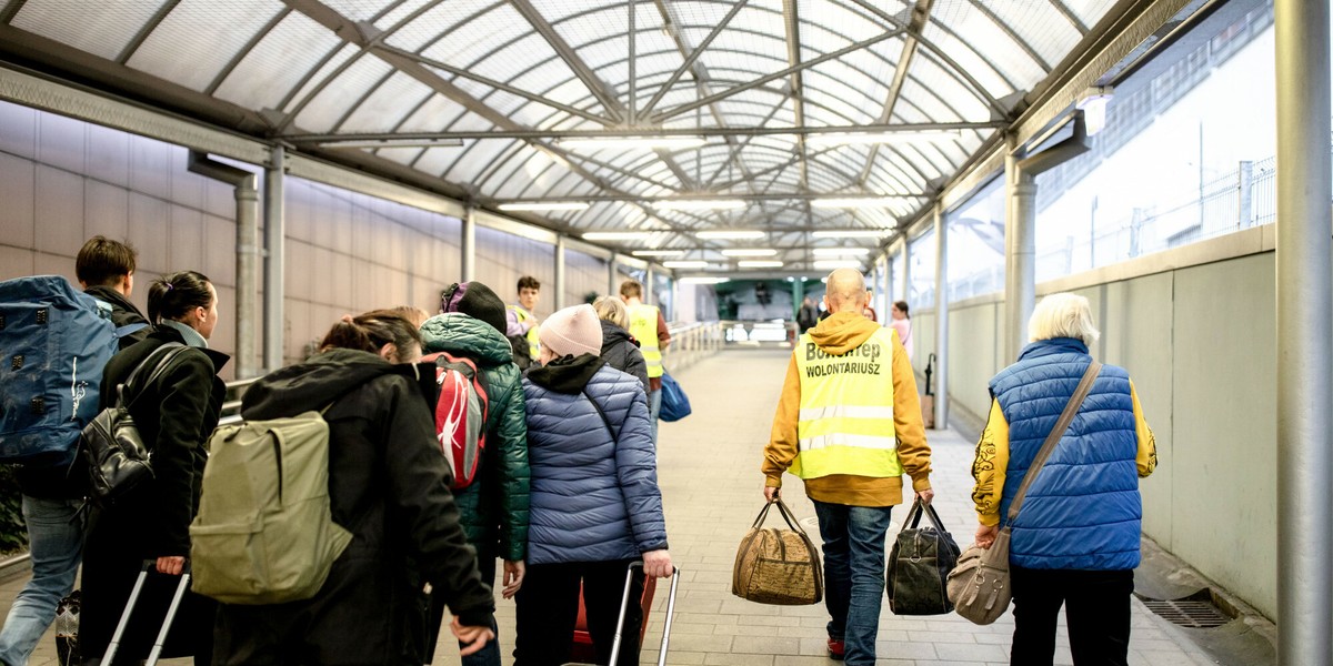 Uciekający przed wojną, niekiedy przywieźli tu również swój nowoczesny biznes.