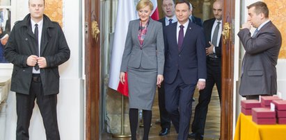 Agata Duda w garsonce. Ładnie?