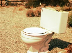 Pop zginął przez sedes. Winne czary?