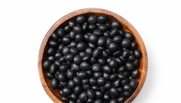 Czarna soja - małe ziarenka, wielka moc: jak wprowadzić je do polskiej kuchni