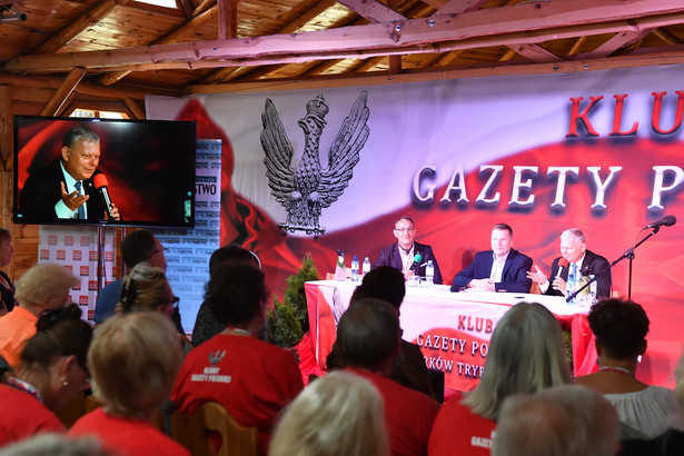 Minister edukacji i nauki Przemysław Czarnek (2P), poseł PiS Marek Suski (P) oraz publicysta Adrian Stankowski (3P)