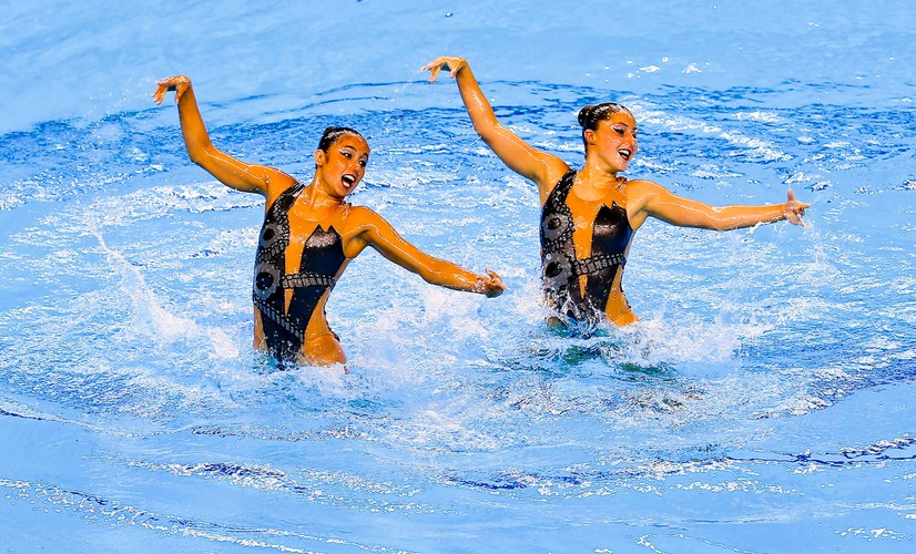 Balet w wodzie, czyli pływaczki synchroniczne w akcji