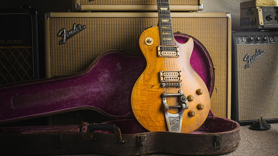 Stara gitara z szafy okazała się skarbem wartym ponad pół miliona! Kupił ją znany gwiazdor