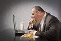 4. Za epidemię otyłości odpowiada siedzący tryb życia, a nie zbyt obfite posiłki