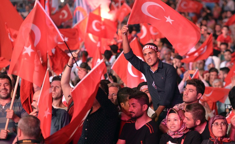 Protesty po nieudanej próbie puczu w Turcji