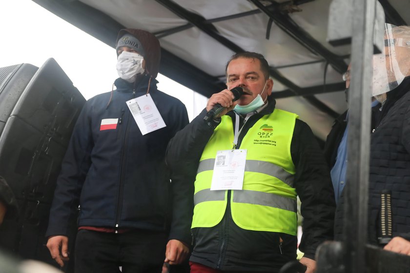 Protest rolników w Warszawie. Zablokowali kluczową trasę