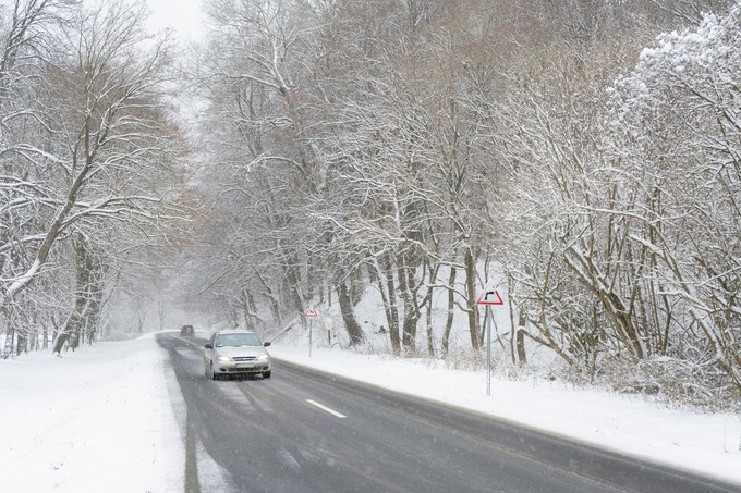 Erre vigyázzon a havas útakon - figyelmeztet a Magyar Közút