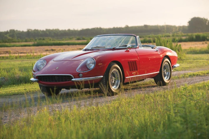 3. Ferrari 275 GTB/4 NART Spider z 1967 roku