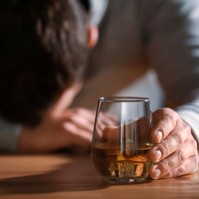 Az alkoholizmus következményei: ezek a betegségek alakulhatnak ki mellette!