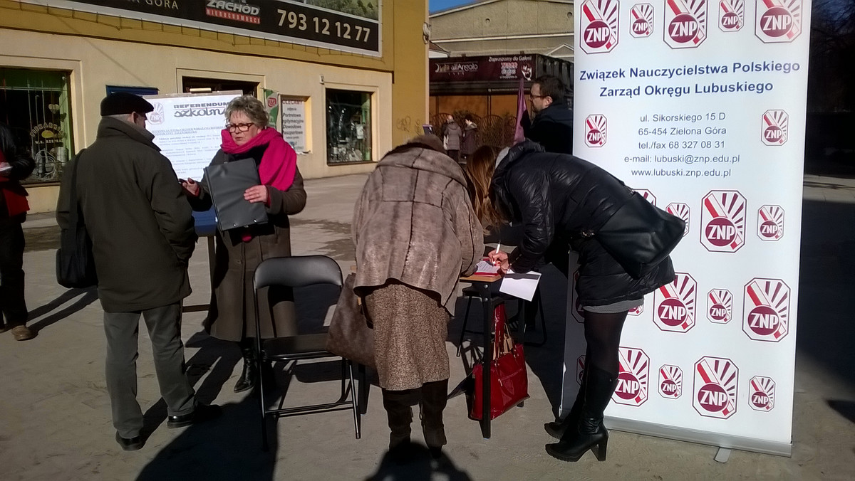 W Zielonej Górze pod egidą Związku Nauczycielstwa Polskiego zawiązał się niedawno komitet referendalny, w skład którego weszło 14 podmiotów - partii politycznych i stowarzyszeń. Celem jest zatrzymanie reformy edukacji.