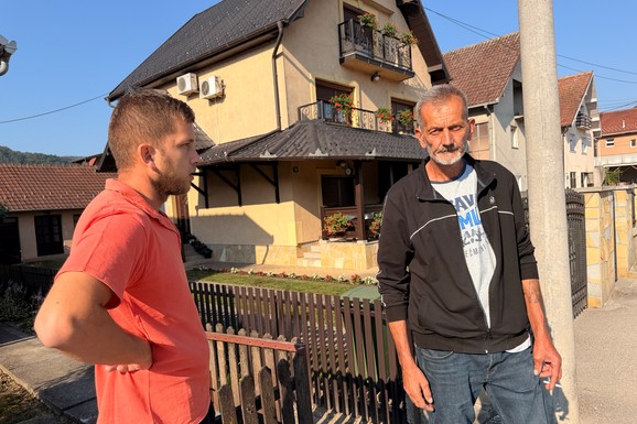 (FOTO) JAKO JE PUKLO, A ONDA SE POJAVIO OBLAK OTROVNOG GASA Dete završilo u bolnici posle incidenta u Guči, otac Žarko otkrio potresne detalje: "Stigli smo do kapije i tu je bio kraj"