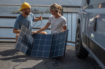 Wydajne przenośne panele solarne. Zyskaj niezależność energetyczną w czasie podróży