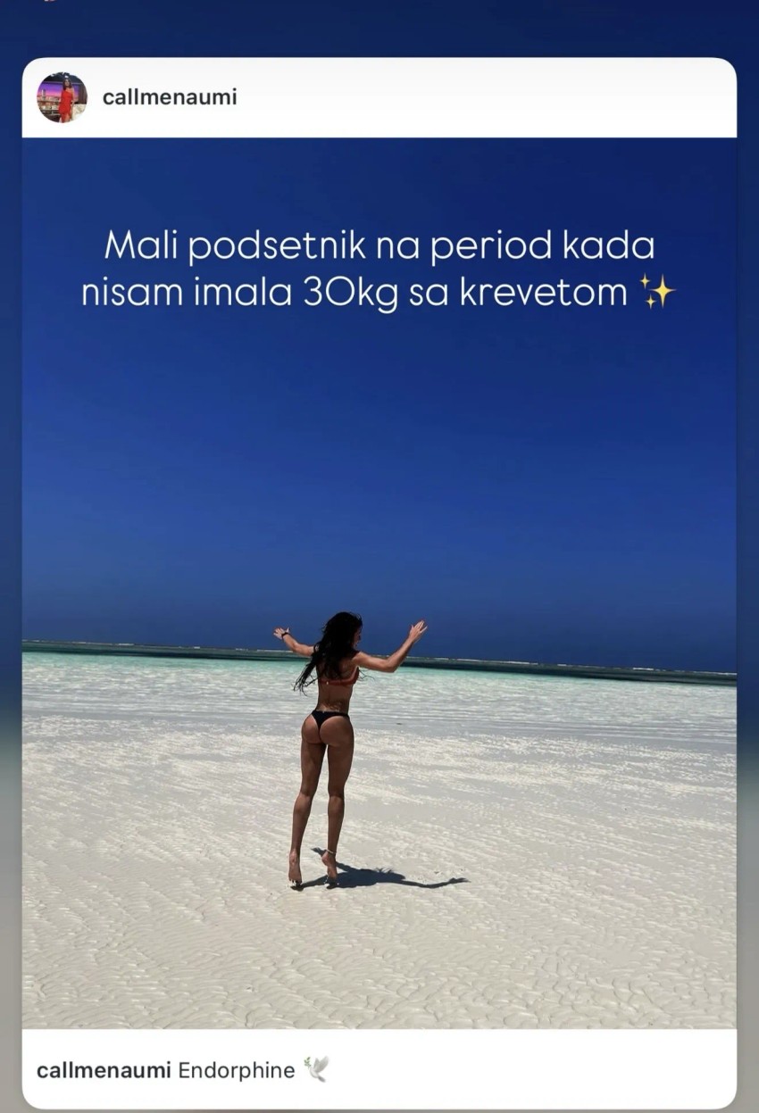 Mina Naumović u minijaturnom bikiniju 
