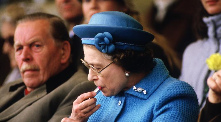 II. Erzsébet egyik védjegye az élénk rúzs volt Fotó: Getty Images