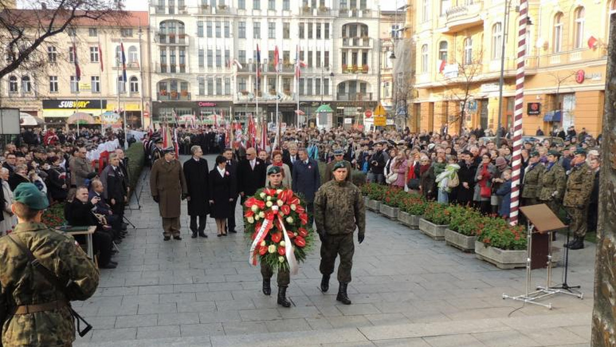 Bydgoszczanie zdecydowanie liczniej niż w latach poprzednich uczestniczyli obchodach Narodowego Święta Niepodległości.