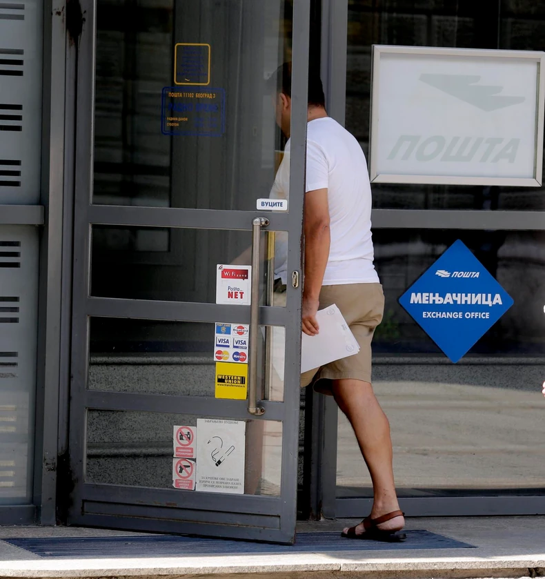 Šorts i papuče su zabranjeni, ali ga zbog toga niko nije vratio