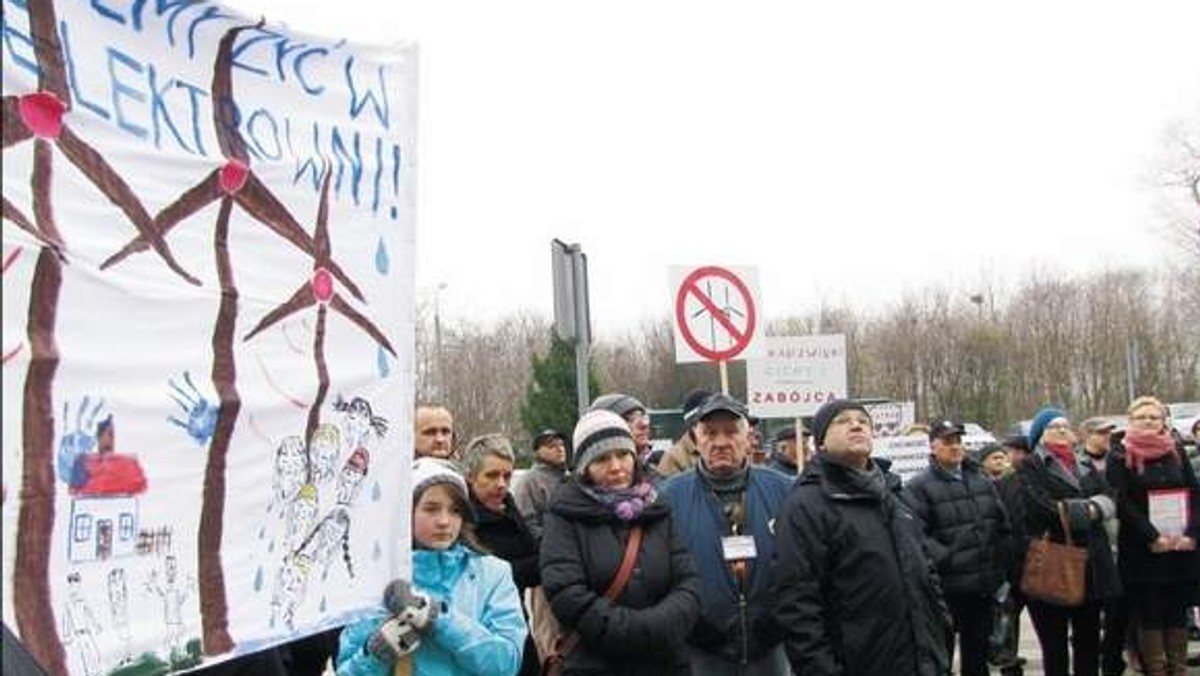 Rutka-Tartak. Wójt obraził organizacje przeciwne budowie wiatraków. Obraził wielu porządnych ludzi. Chcą, by samorządowiec zorganizował publiczną debatę, na której zostaną przedstawione racje obu stron. W tej sprawie właśnie wystosowali do wójta list otwarty.