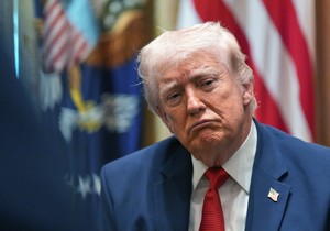 Donald Tramp na sastanku kabineta u Beloj kući