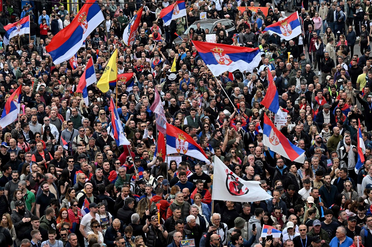 The car entered the crowd during the protest. Terrier in Belgrade