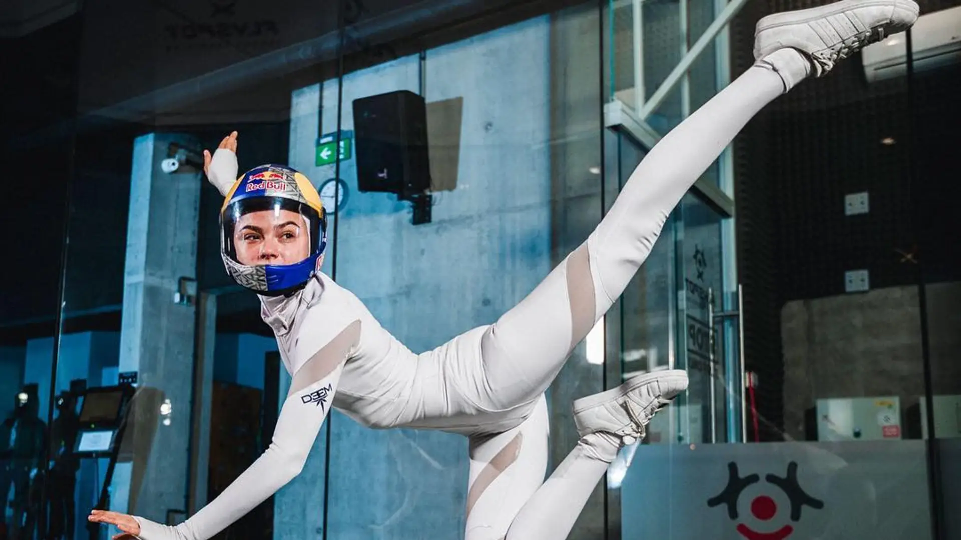 Akrobacje 17-leniej Mai zapierają dech w piersi. Polka wicemistrzynią świata w indoor skydivingu