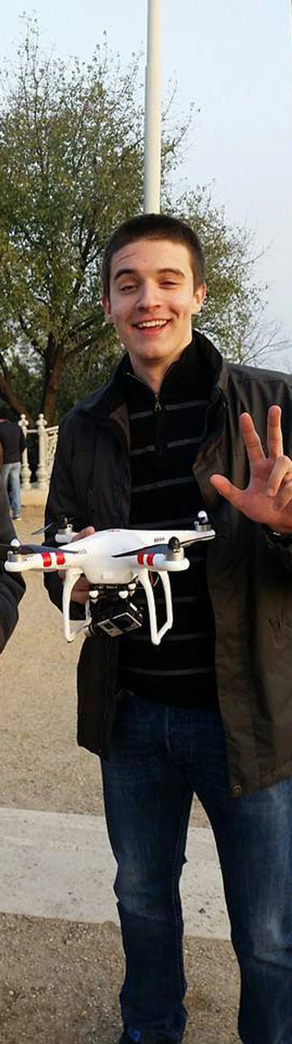 Miloš Janković tražio da se vozi u gepeku kola