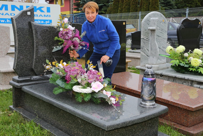 Jak udekorować grób na Święto Zmarłych 