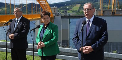 Szydło chwali się zakończoną inwestycją. Wójt: "to ciągle plac budowy"