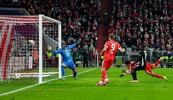 Koszmarny dzień bramkarza reprezentacji Polski. Grabara puścił osiem goli w meczu z Bayernem