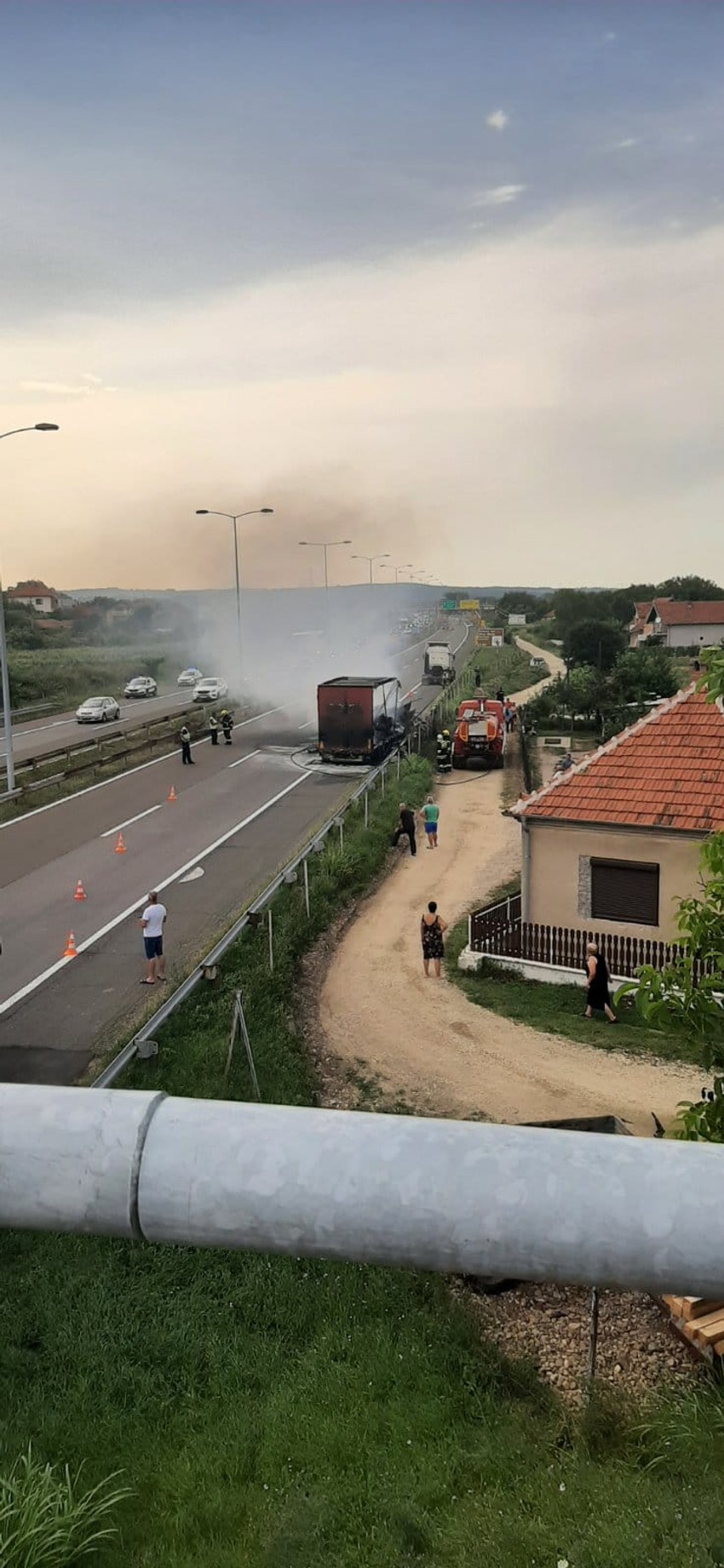 Izgoreo šleper kod Velike Plane