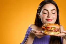 Ovo su 10 grešaka za doručak zbog kojih NE MOŽETE DA SMRŠATE: Jednu prave skoro sve ŽENE U SRBIJI