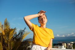 Wybierasz się na wakacje za granicę? Uważaj na tę groźną chorobę