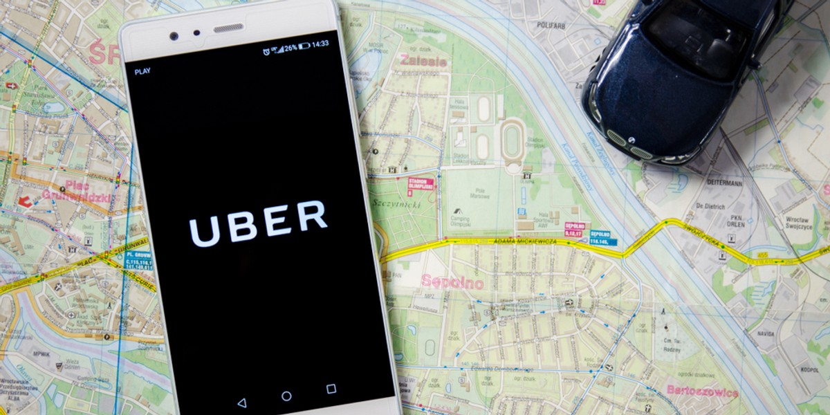 Uber w Polsce udostępnia przejazdy samochodami i dostawy jedzenia. Ma też wprowadzić usługę wynajmu rowerów elektrycznych