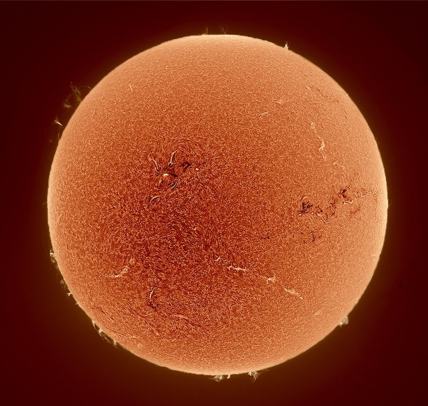 Neverovatne fotografije Sunca Ivan je snimio iz svog dvorišta (klikni za uvećanje) FOTO: Profimedia.rs