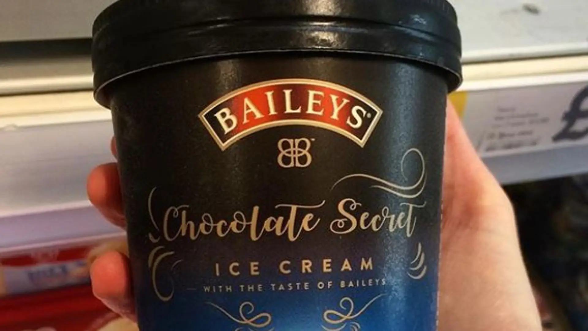 Lody o smaku likieru Baileys pojawiły się w sprzedaży. Zawierają alkohol!