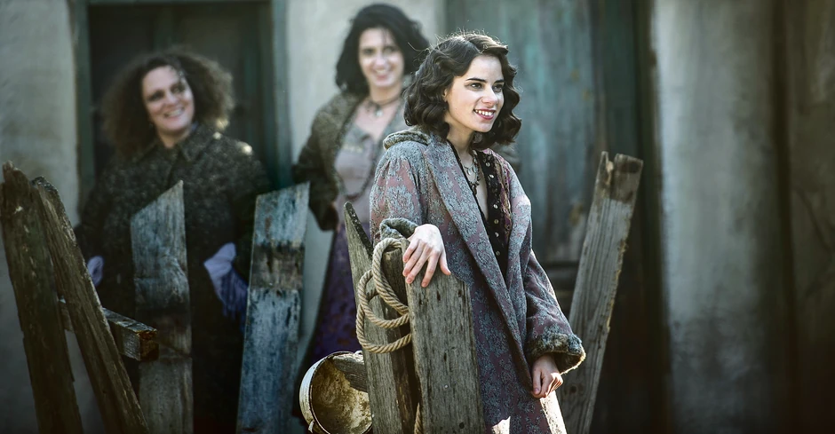 Milica kaže da je snimanje scene u kojoj joj odsecaju glavu bilo uzbudljivo, ali ne i strašno jer je imala puno poverenje u partnera