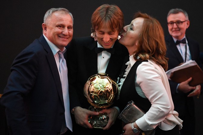 Luka Modrić sa roditeljima