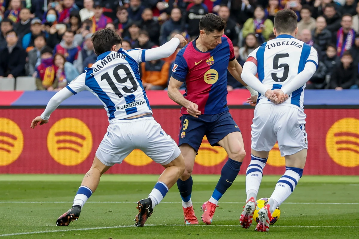 Lewandowski idzie na króla, Barcelona na mistrza, Szczęsny z czystym kontem