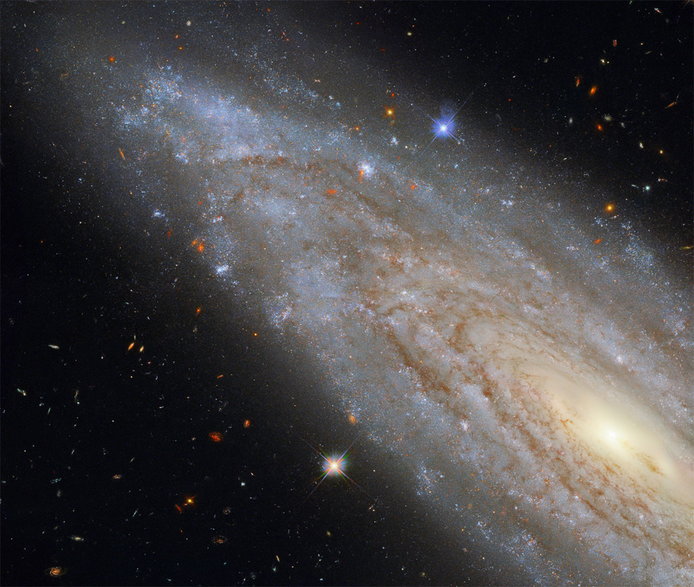 NGC 3254 - jedna z uchwyconych galaktyk Seyferta