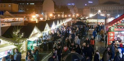 Pandemia, a na jarmarku taaakie tłumy! Policja bije na alarm: tu nie ma przyzwolenia na brak maseczek