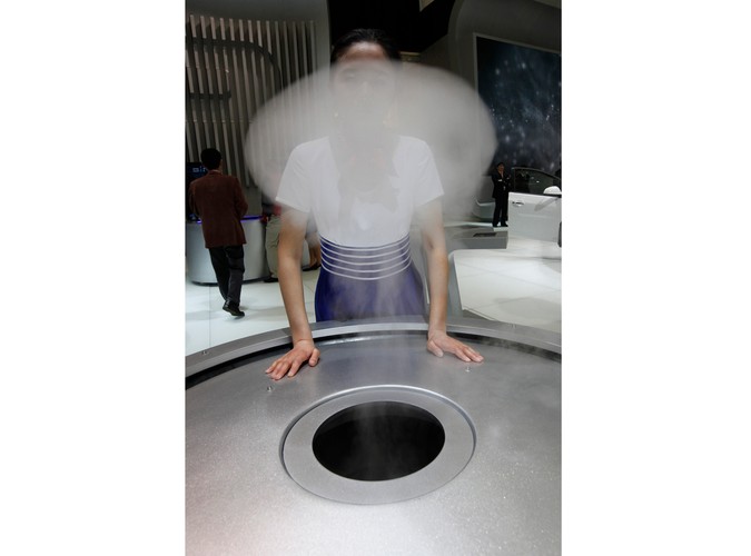 Salon samochodowy w Szanghaju... Jest na czym zawiesić oko :)