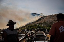 Pożar w okolicy Splitu eskaluje. Turyści uciekają z apartamentów