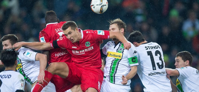 Liga niemiecka: Lewandowski bez gola. Bayern pokonał Schalke. Bramka Sobiecha. WIDEO